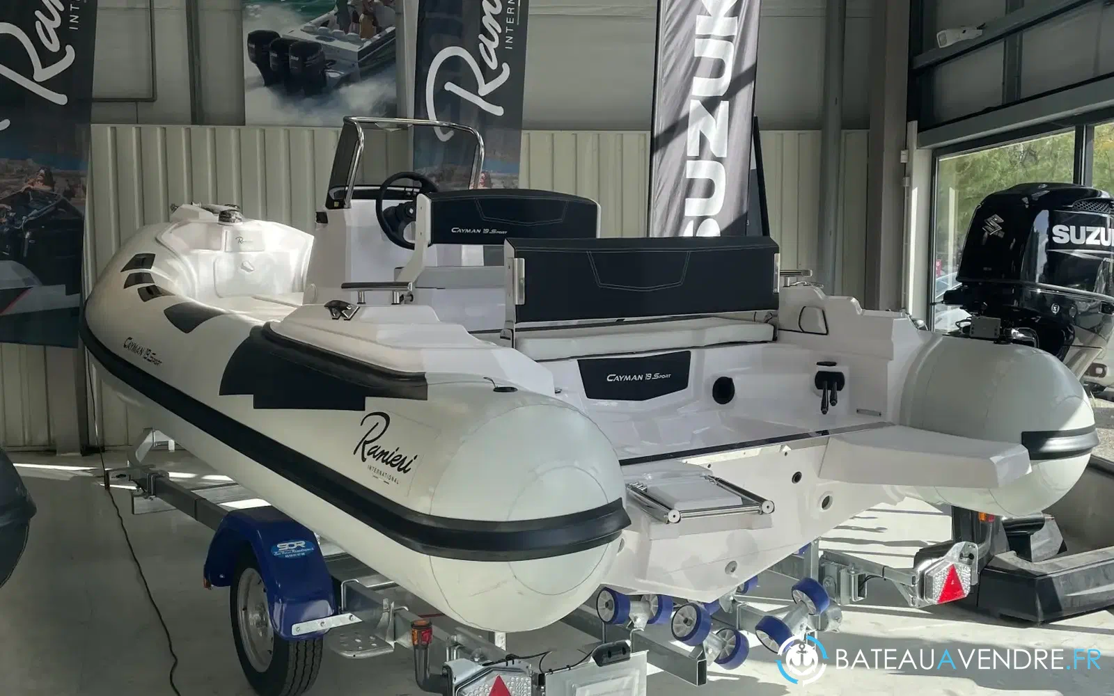slider 3 Ranieri Cayman 19 S