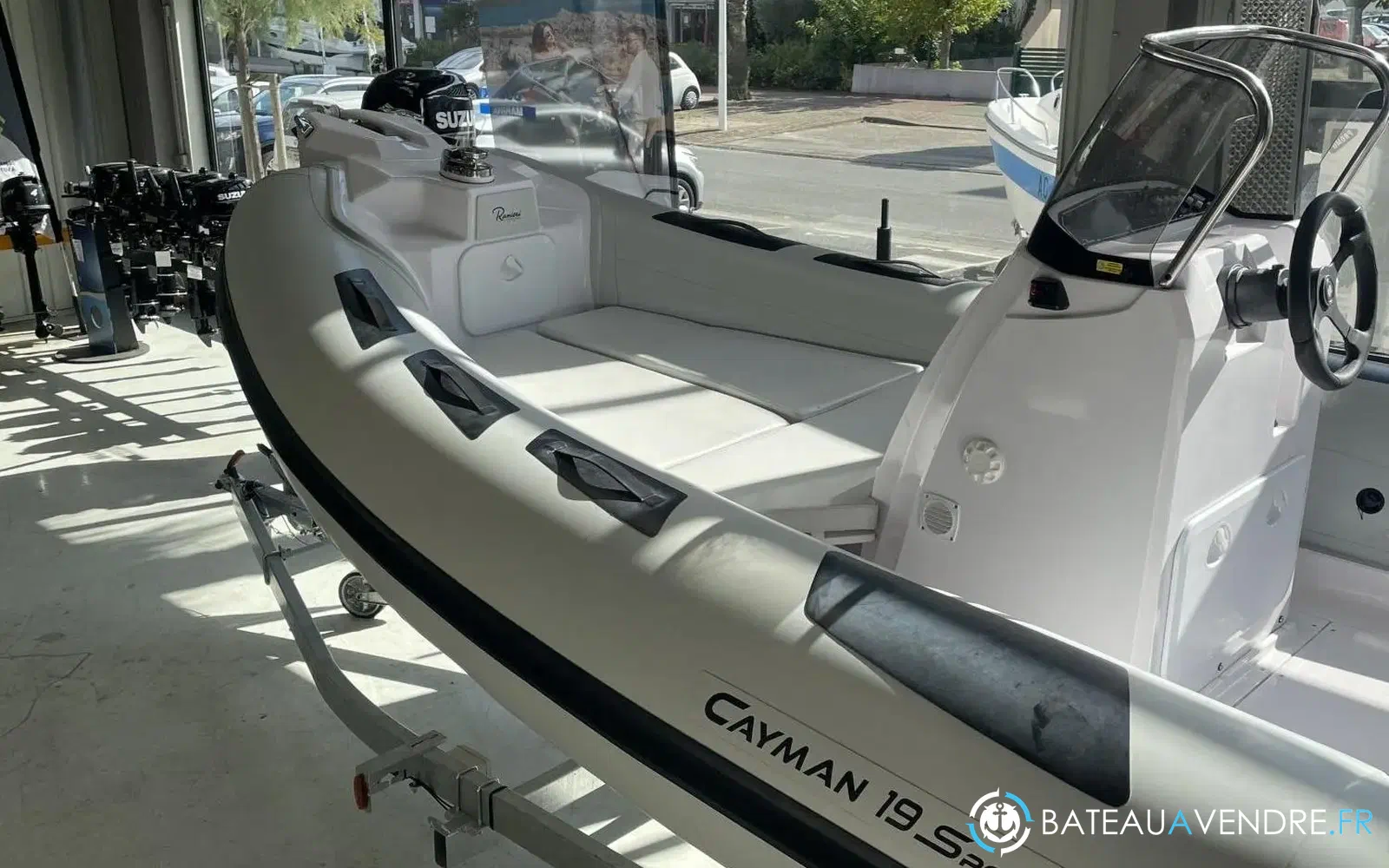slider 5 Ranieri Cayman 19 S