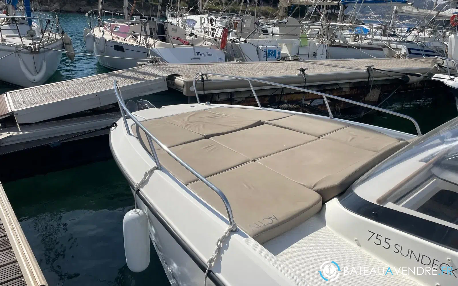 slider 9 Quicksilver Activ 755 Sundeck