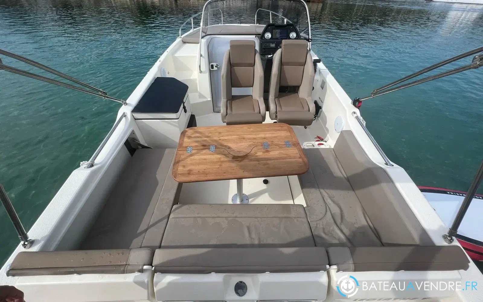 slider 11 Quicksilver Activ 755 Sundeck