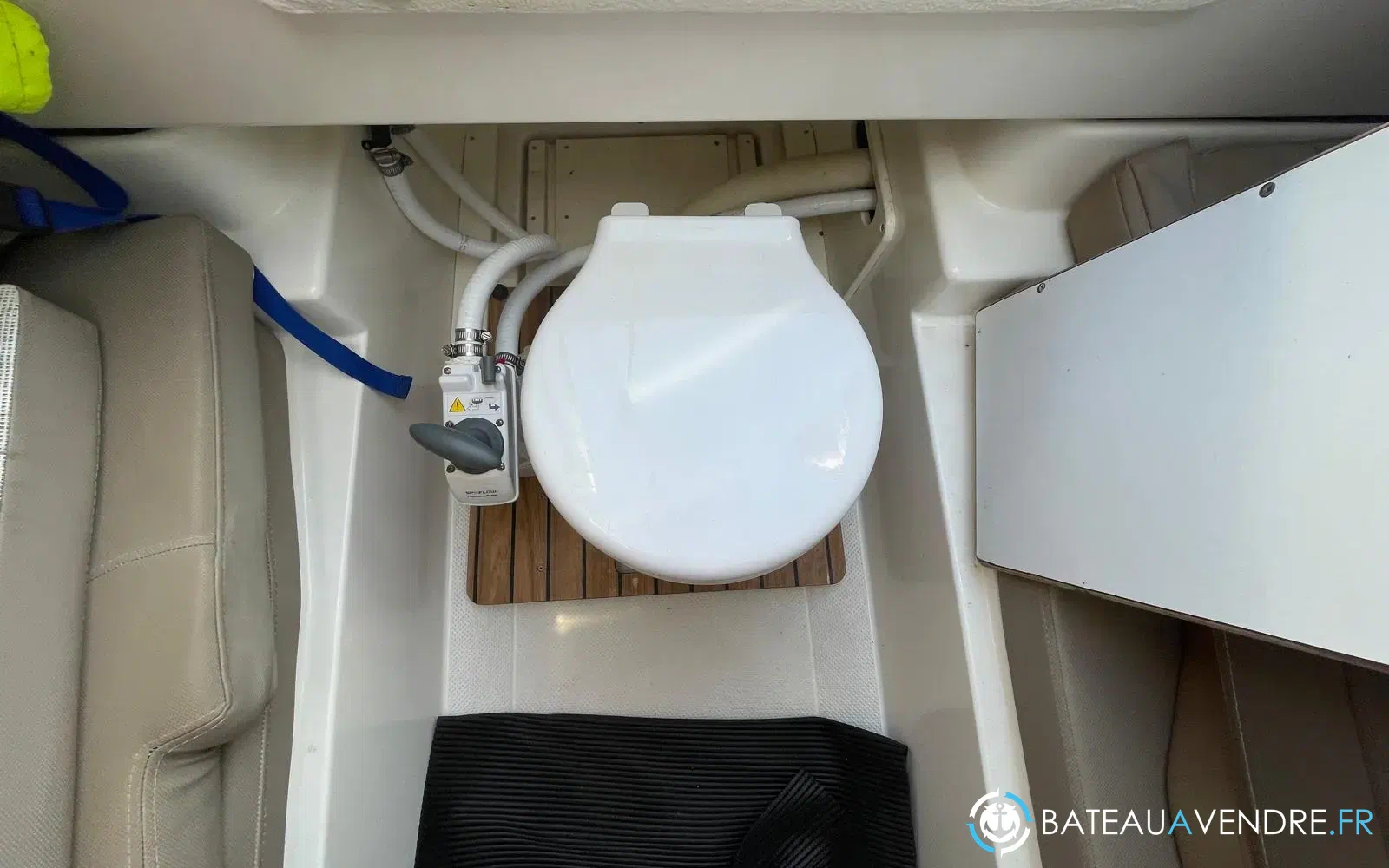 slider 21 Quicksilver Activ 755 Sundeck