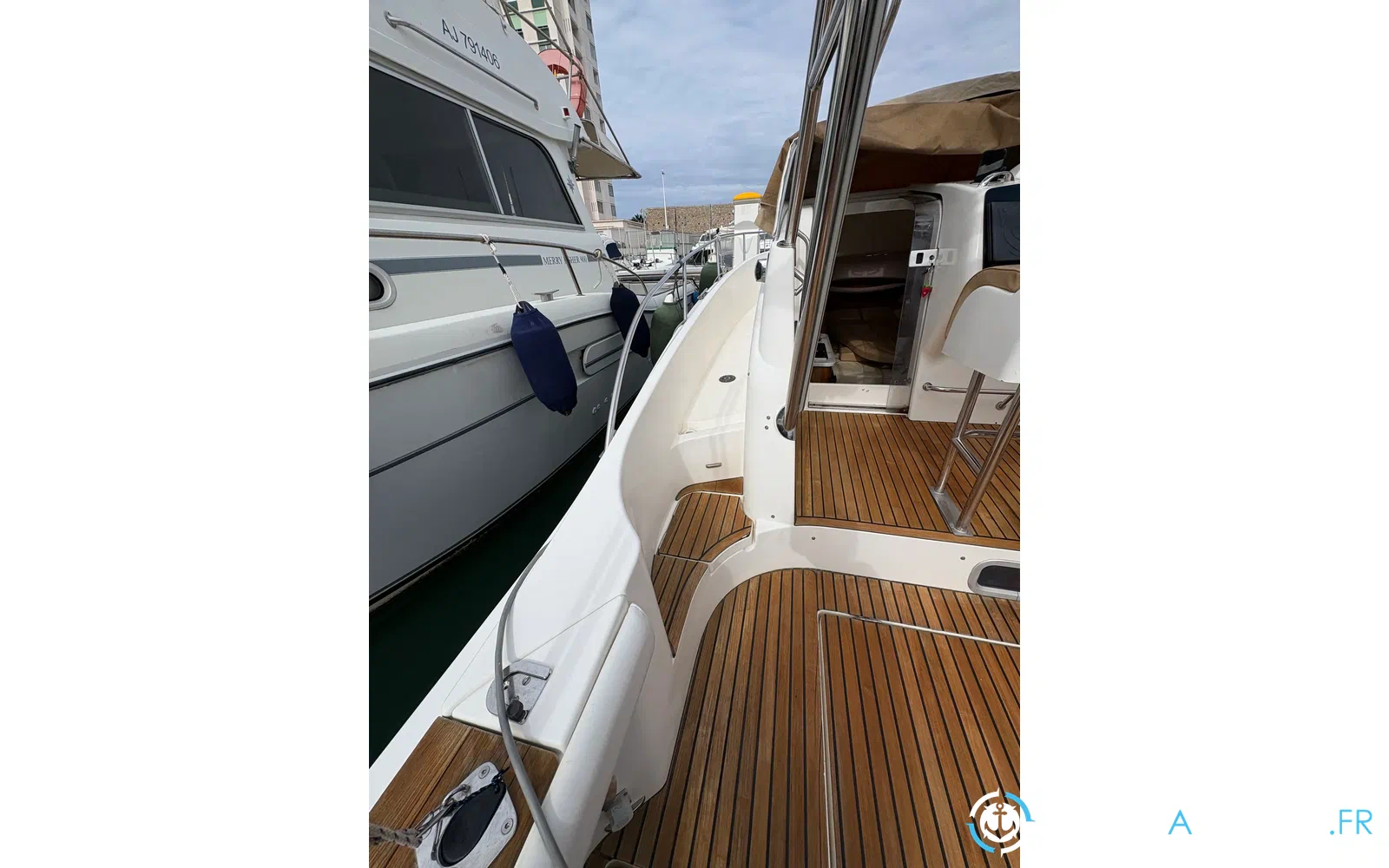 slider 16 Jeanneau Cap Camarat 925 WA