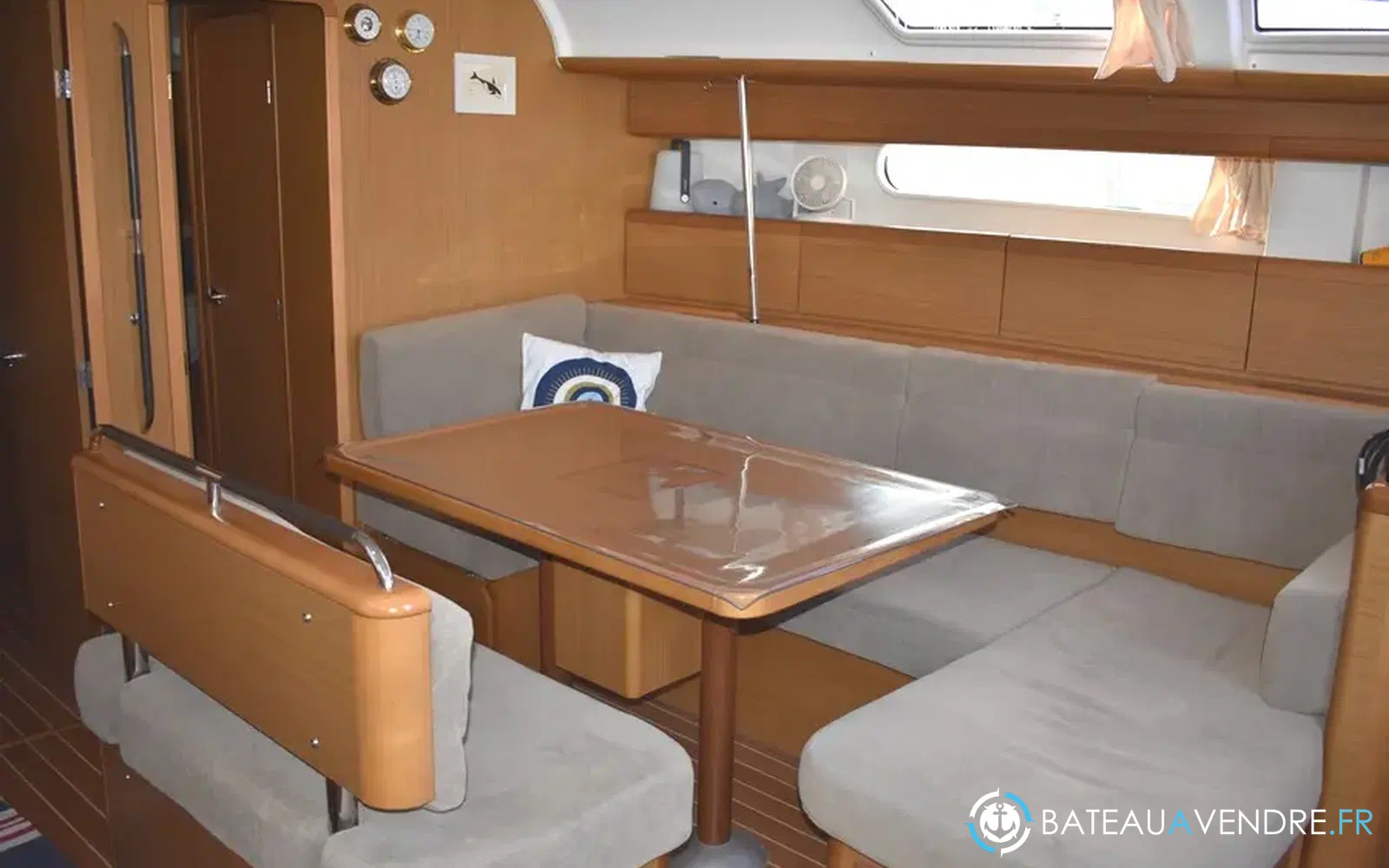 slider 14 Jeanneau Sun Odyssey 49 i