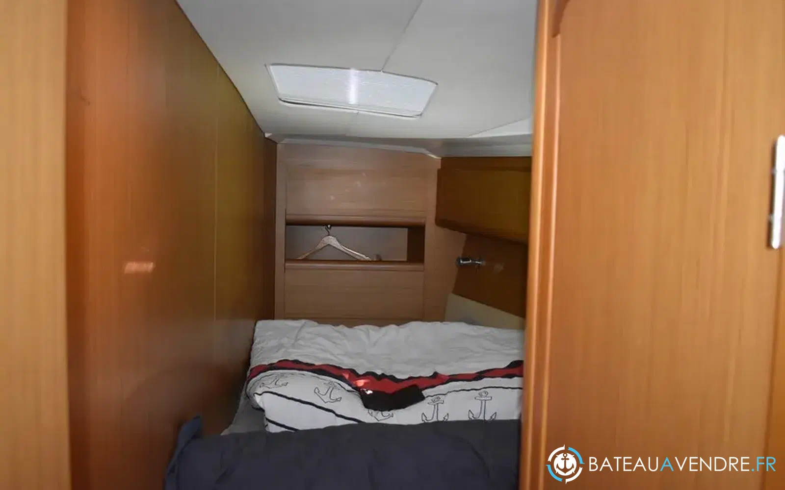 slider 21 Jeanneau Sun Odyssey 49 i