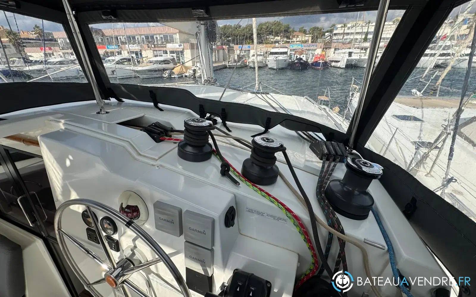slider 11 Fountaine Pajot Isla 40