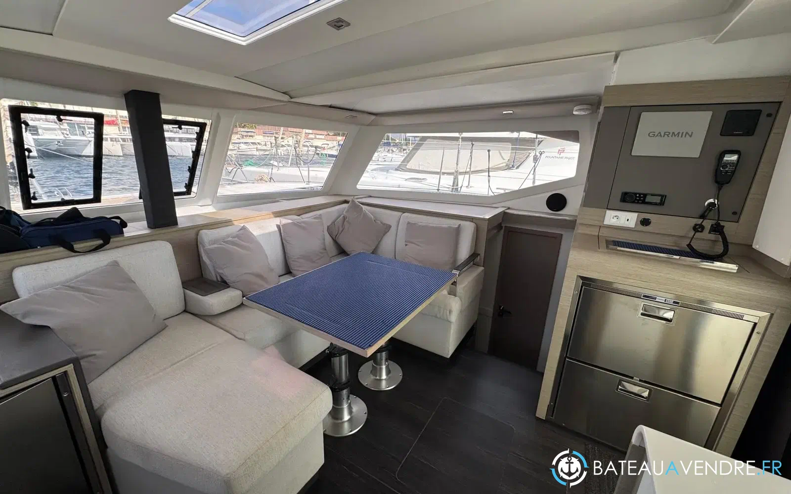 slider 22 Fountaine Pajot Isla 40