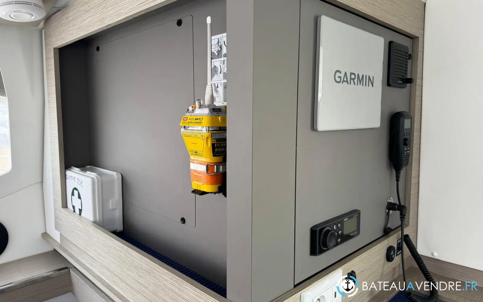 slider 24 Fountaine Pajot Isla 40