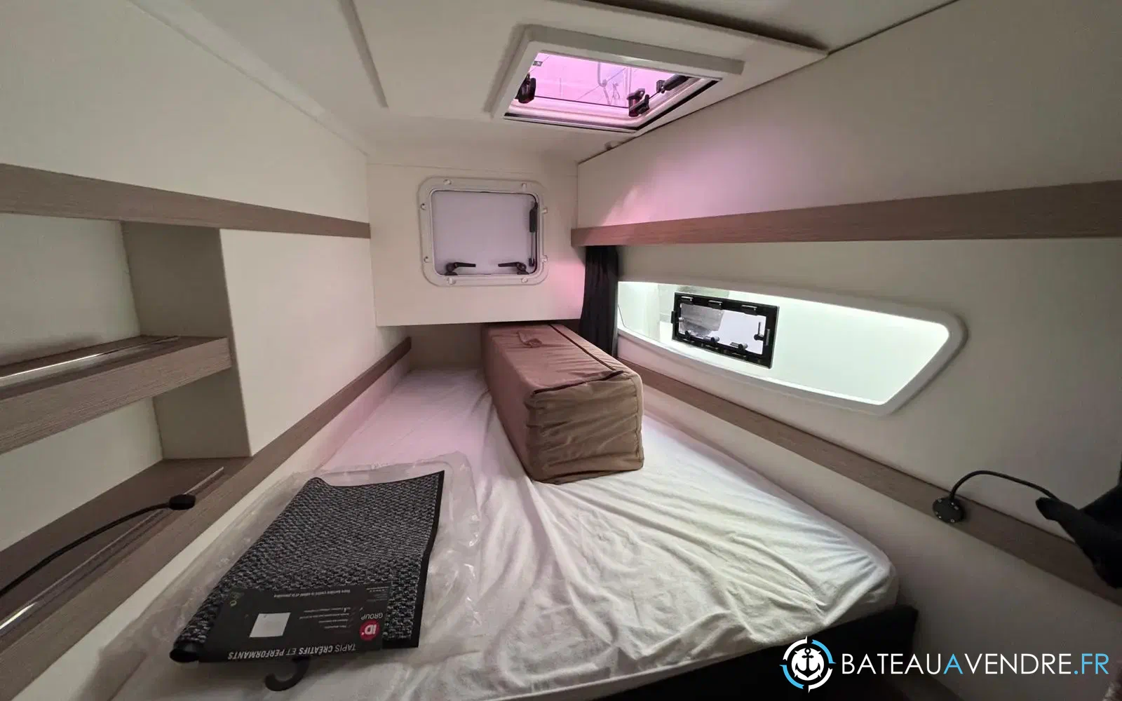 slider 31 Fountaine Pajot Isla 40
