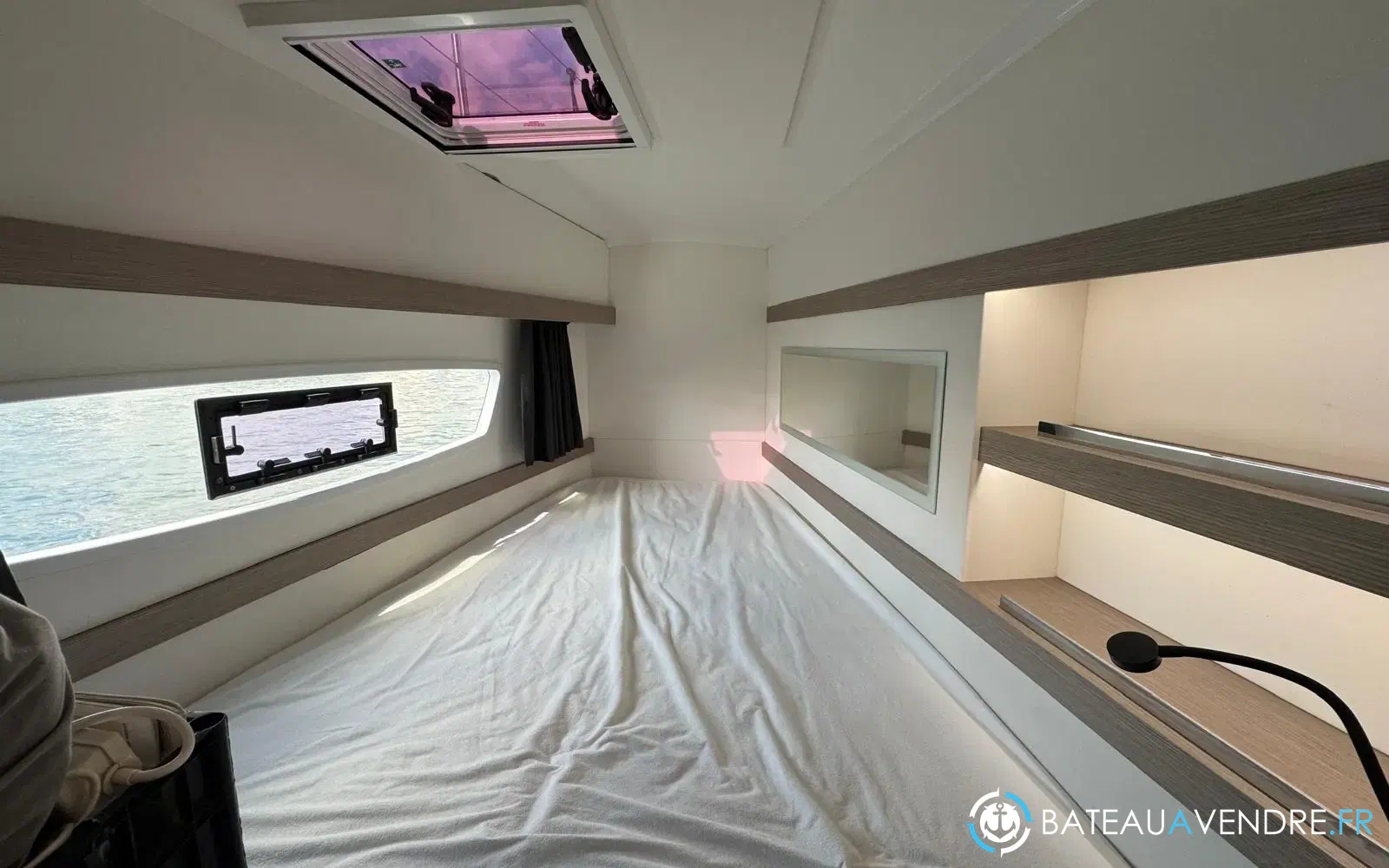 slider 34 Fountaine Pajot Isla 40
