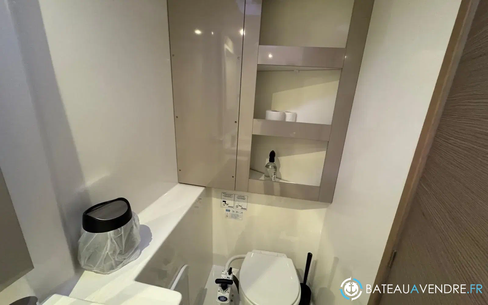 slider 36 Fountaine Pajot Isla 40