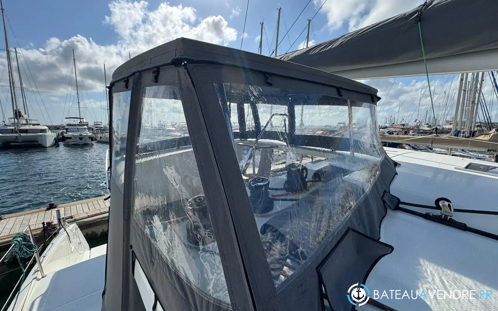 slider 45 Fountaine Pajot Isla 40