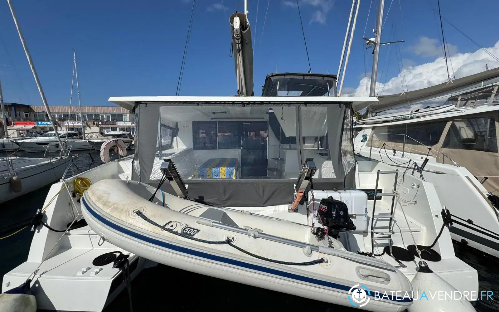slider 47 Fountaine Pajot Isla 40