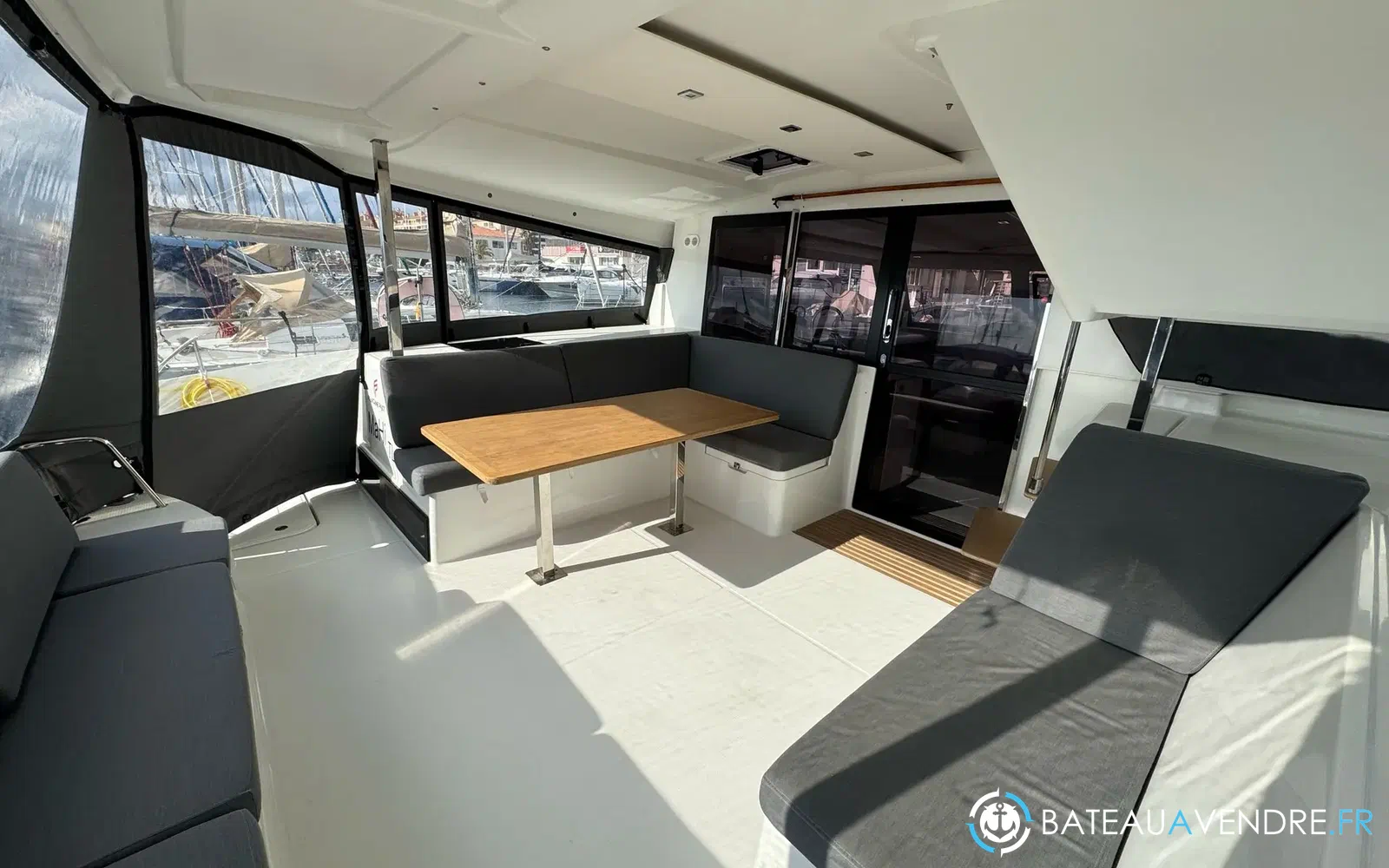 slider 5 Fountaine Pajot Isla 40