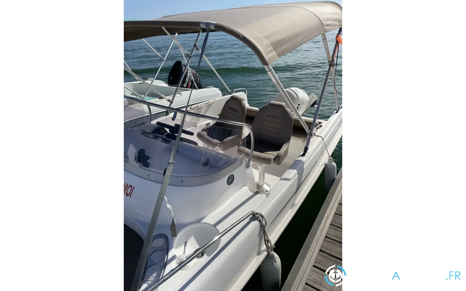 slider 1 B2 Marine 552 Open