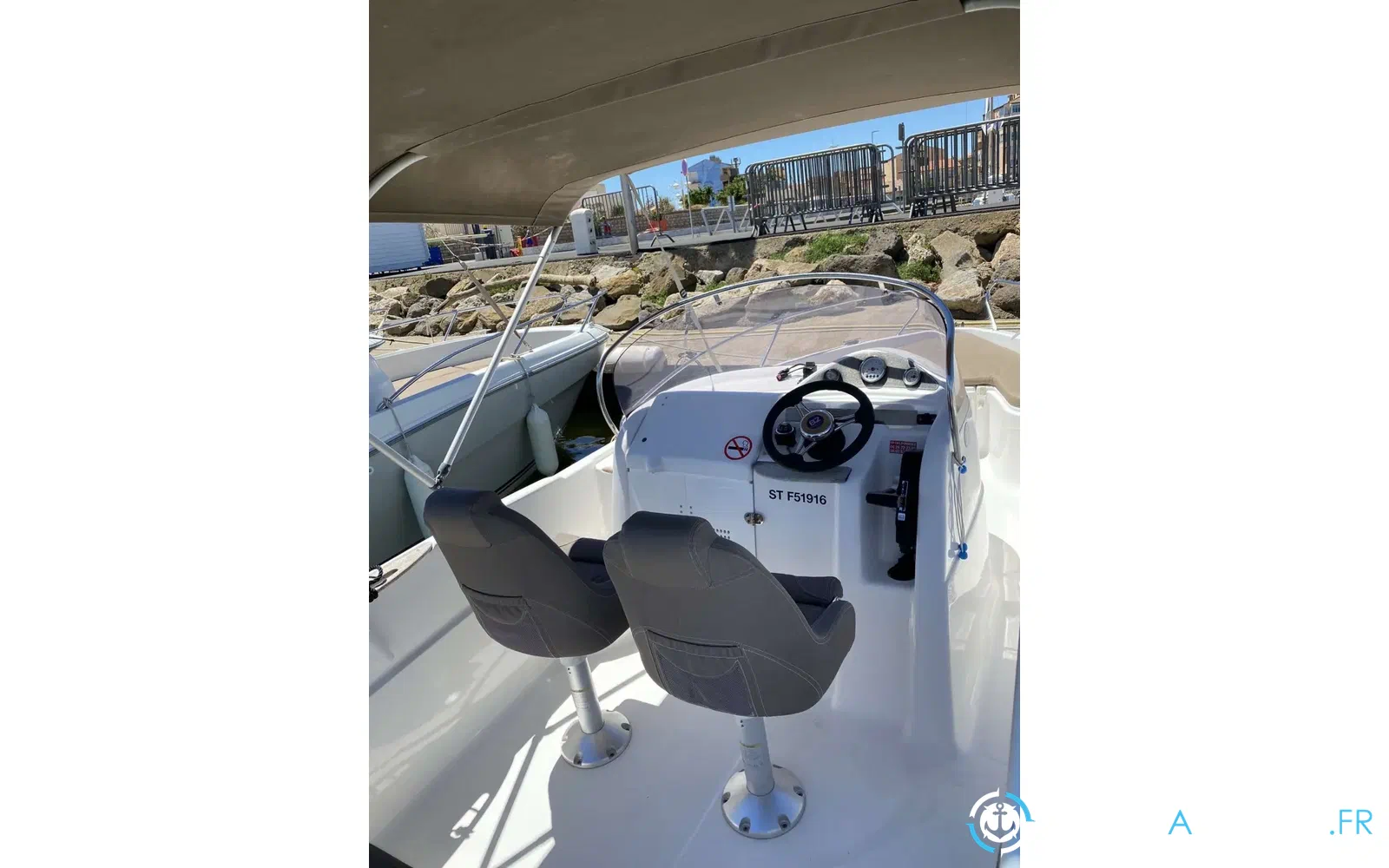 slider 5 B2 Marine 552 Open