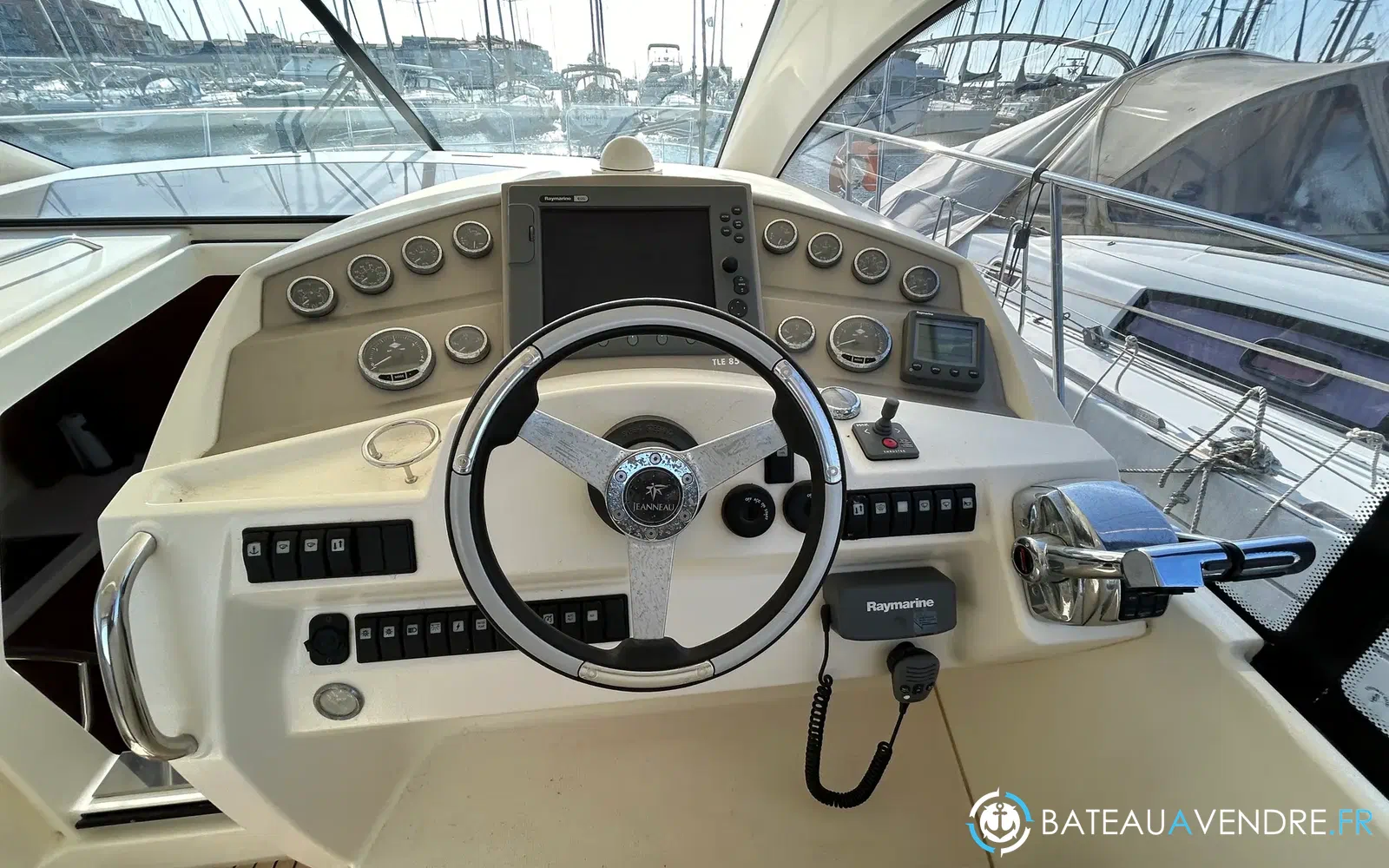 slider 15 Jeanneau Prestige 38