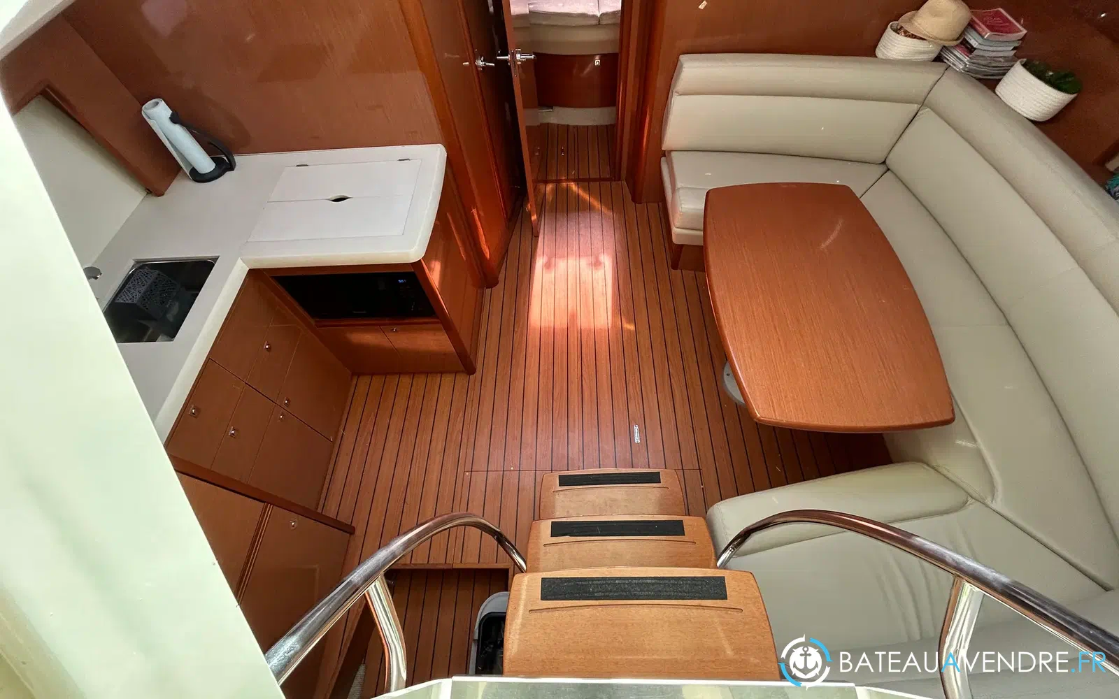 slider 18 Jeanneau Prestige 38