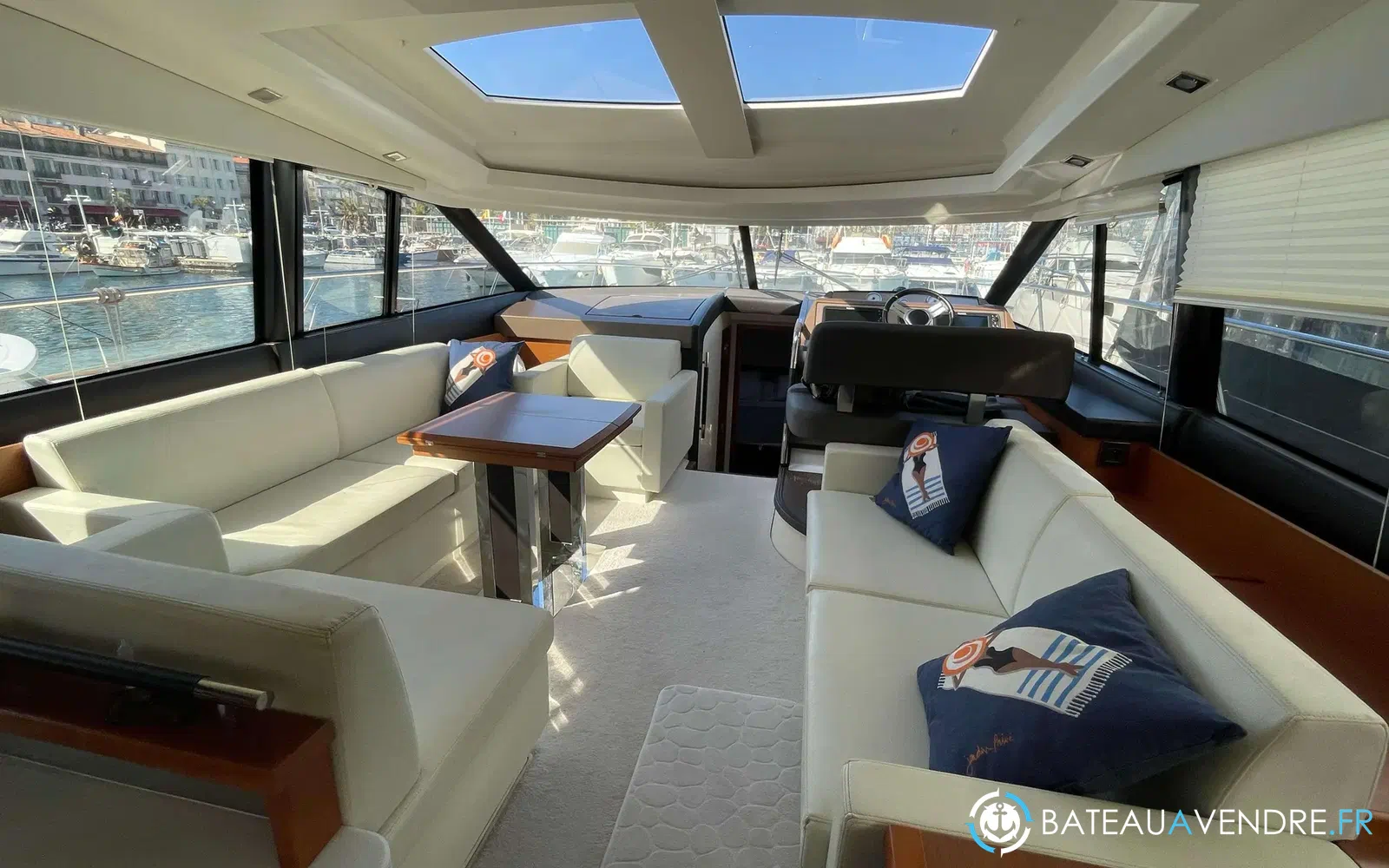 slider 1 Prestige Yachts 500 S