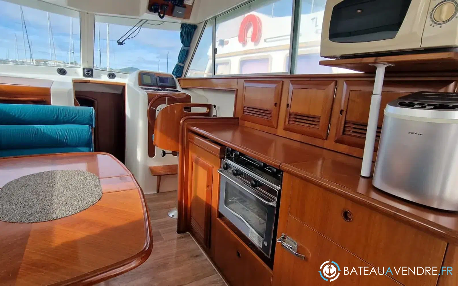 slider 38 Beneteau Antares 10.80