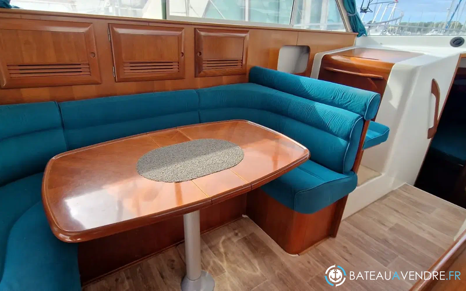 slider 39 Beneteau Antares 10.80