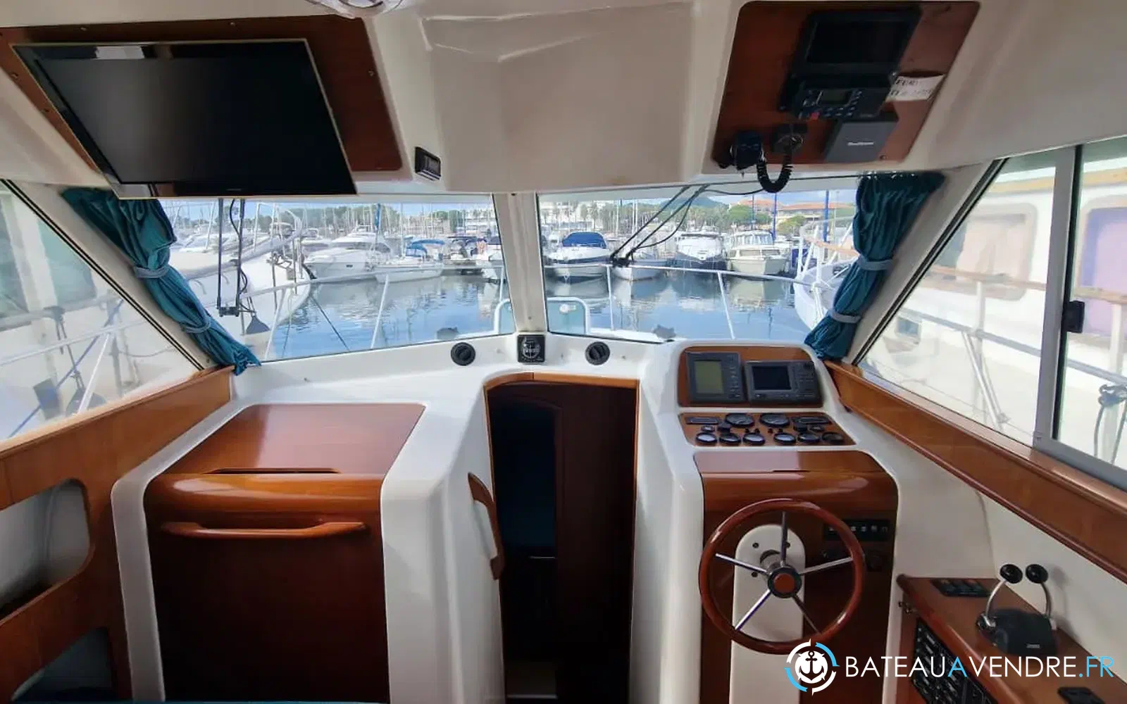 slider 41 Beneteau Antares 10.80