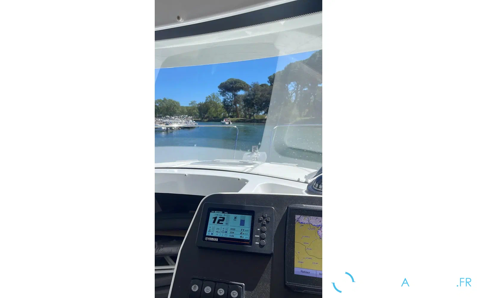 slider 8 Beneteau Antares 8 OB