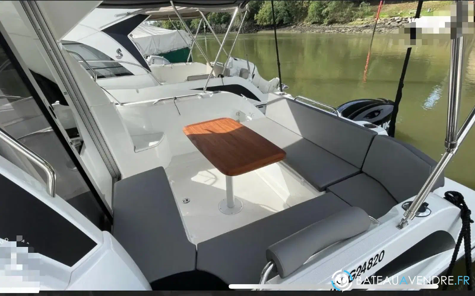 slider 11 Beneteau Antares 8 OB