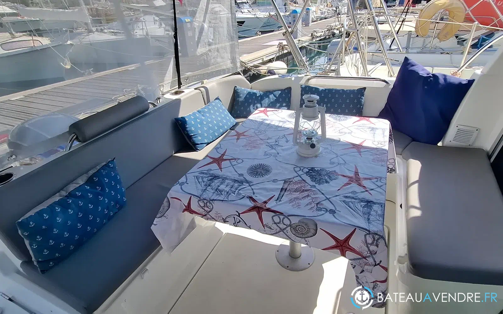 slider 18 Beneteau Antares 8 OB