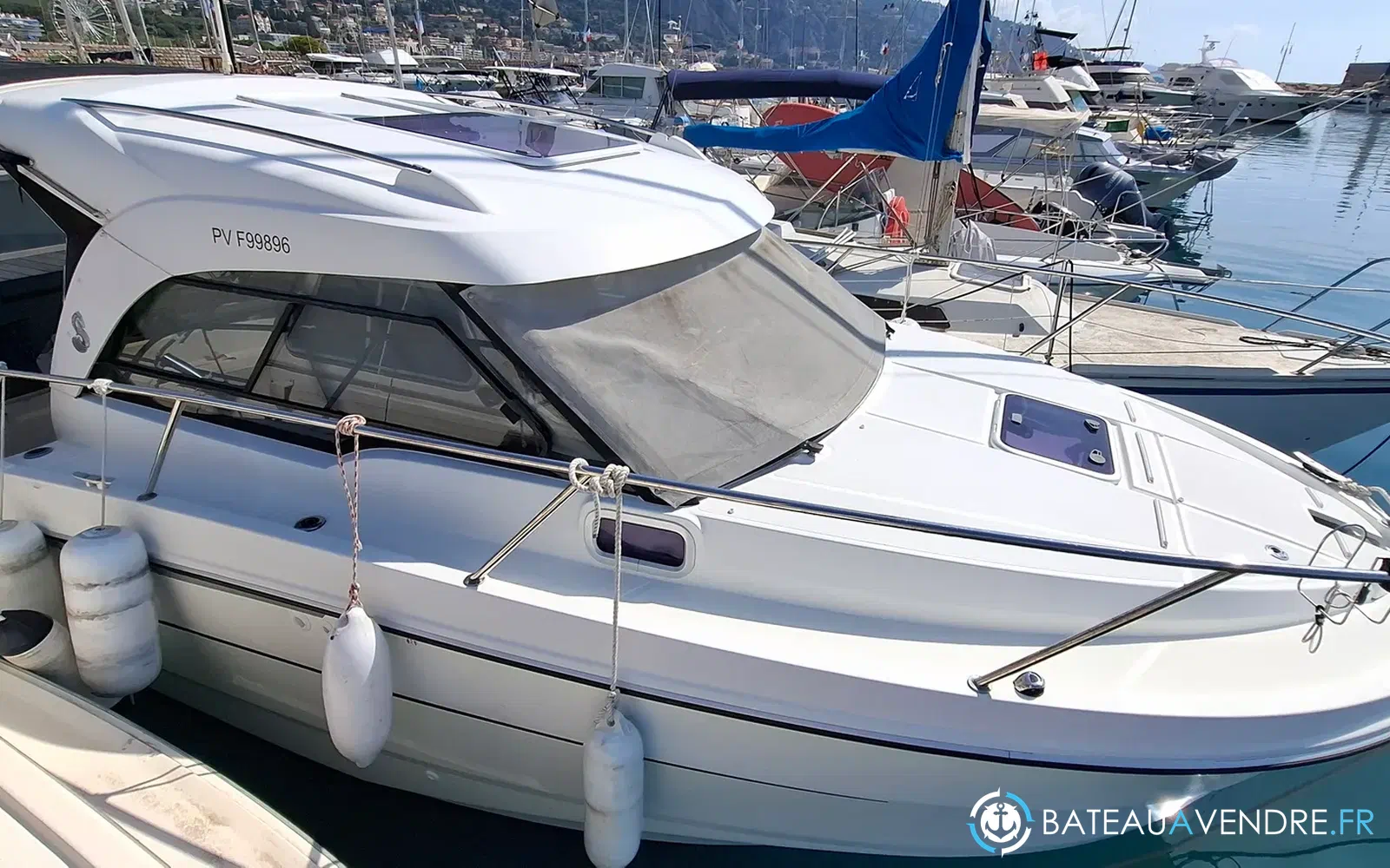 slider 23 Beneteau Antares 8 OB