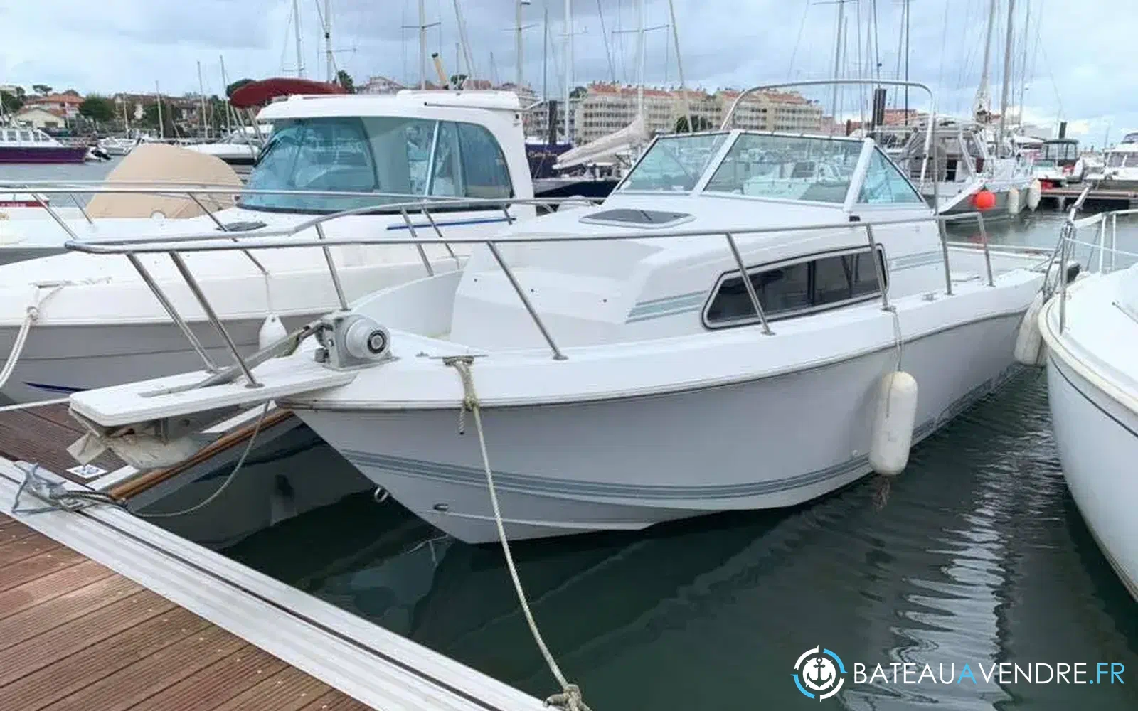 slider 0 Chris Craft Sea Hawk 266