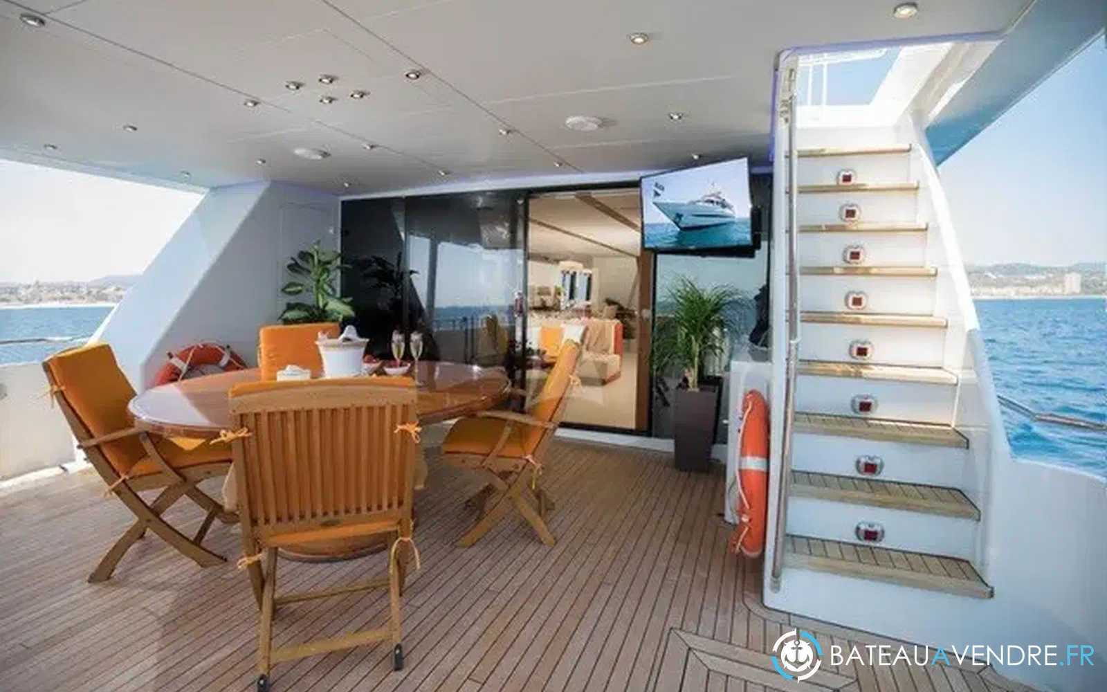 slider 10 Heesen 30