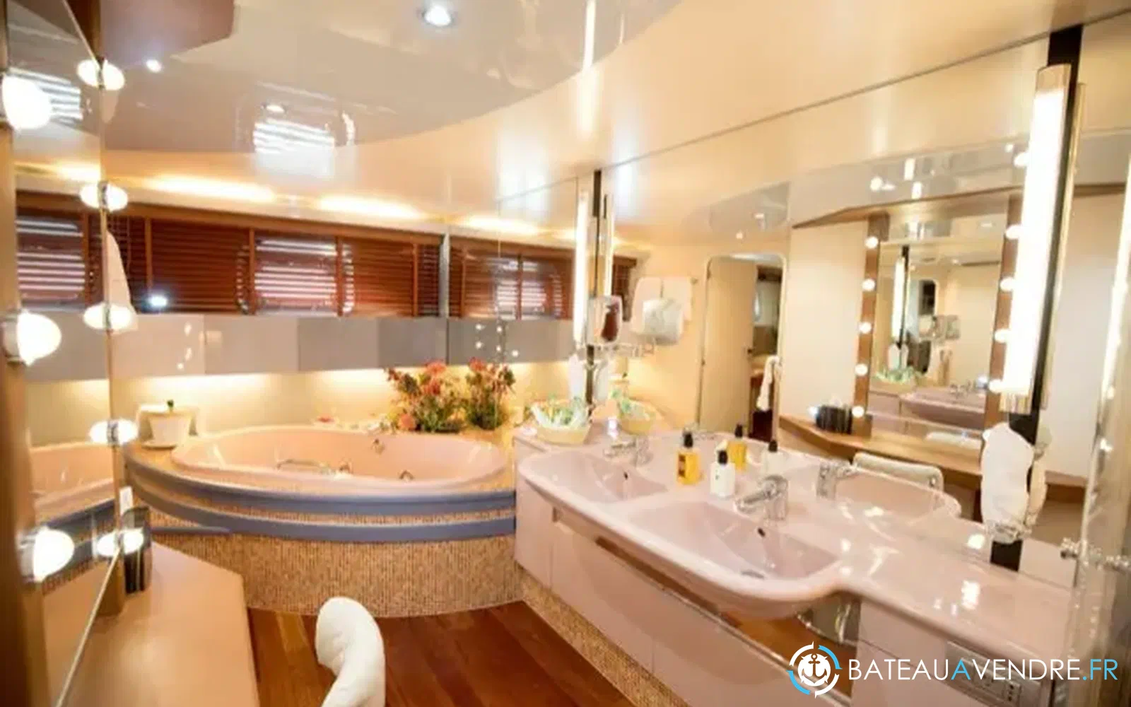 slider 15 Heesen 30