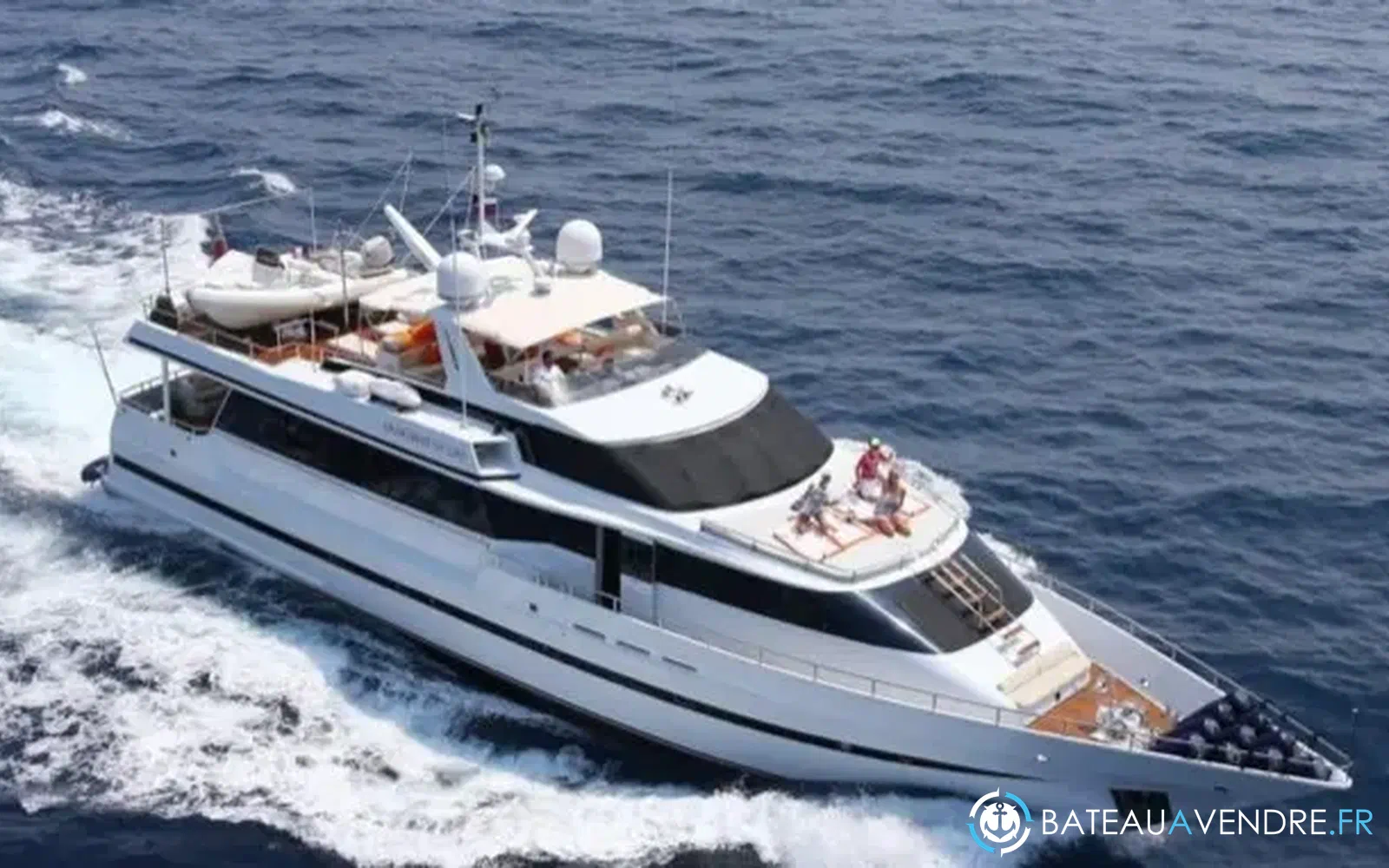 slider 2 Heesen 30