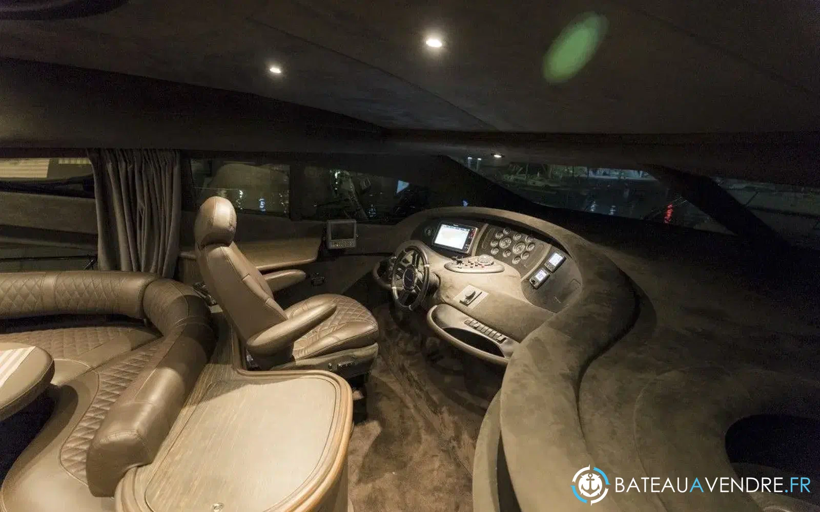 slider 15 Azimut 68 E