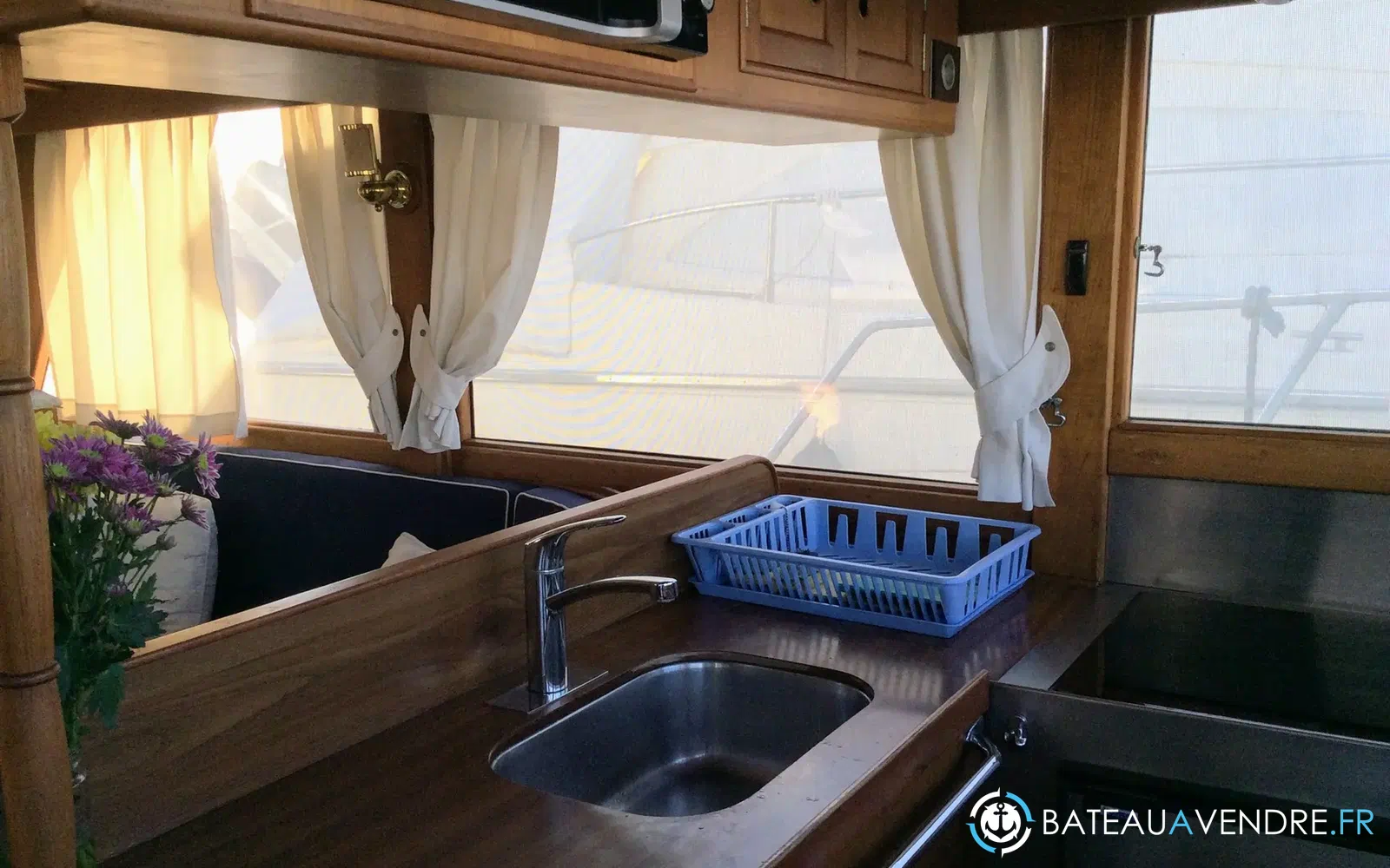 slider 15 Konghalvorsen Island Gipsy 44 Motor Yacht