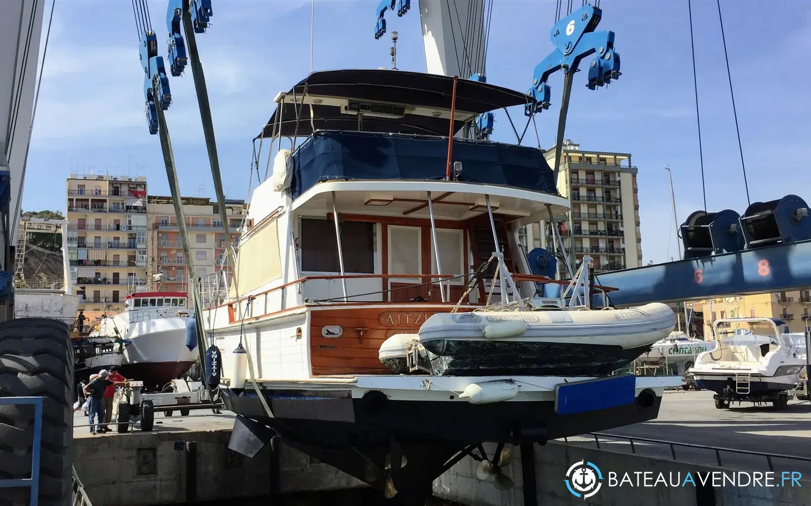 slider 7 Konghalvorsen Island Gipsy 44 Motor Yacht