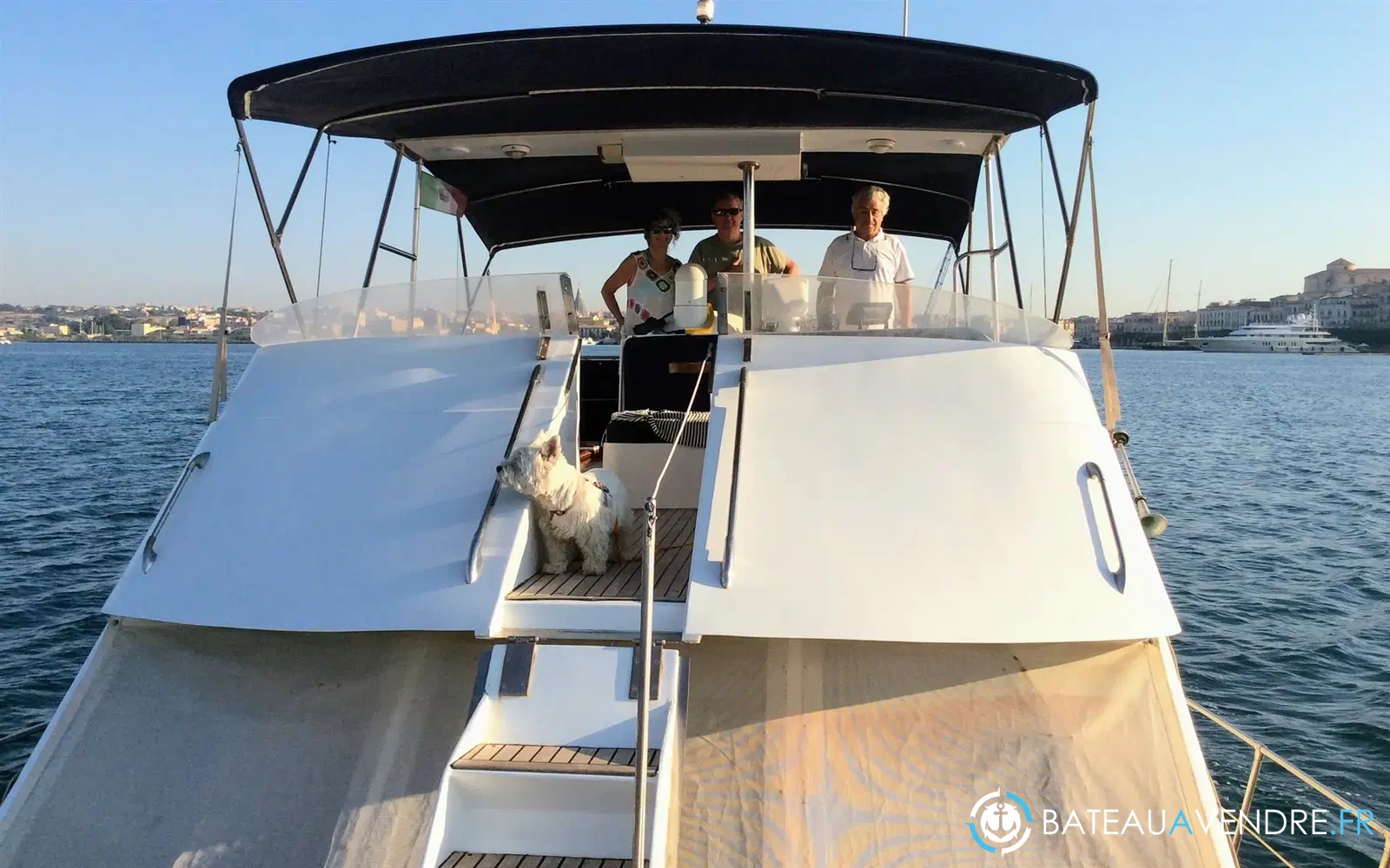 slider 8 Konghalvorsen Island Gipsy 44 Motor Yacht