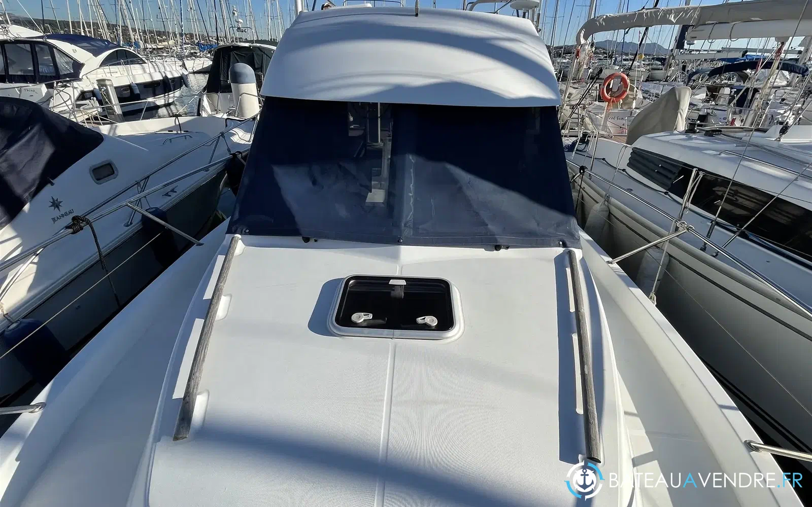 slider 3 Beneteau Antares Serie 9