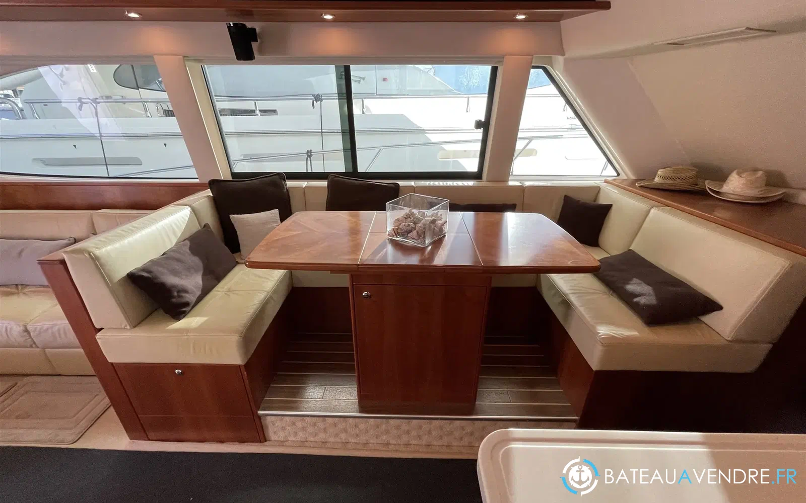 slider 12 Riviera 58 Open Flybridge