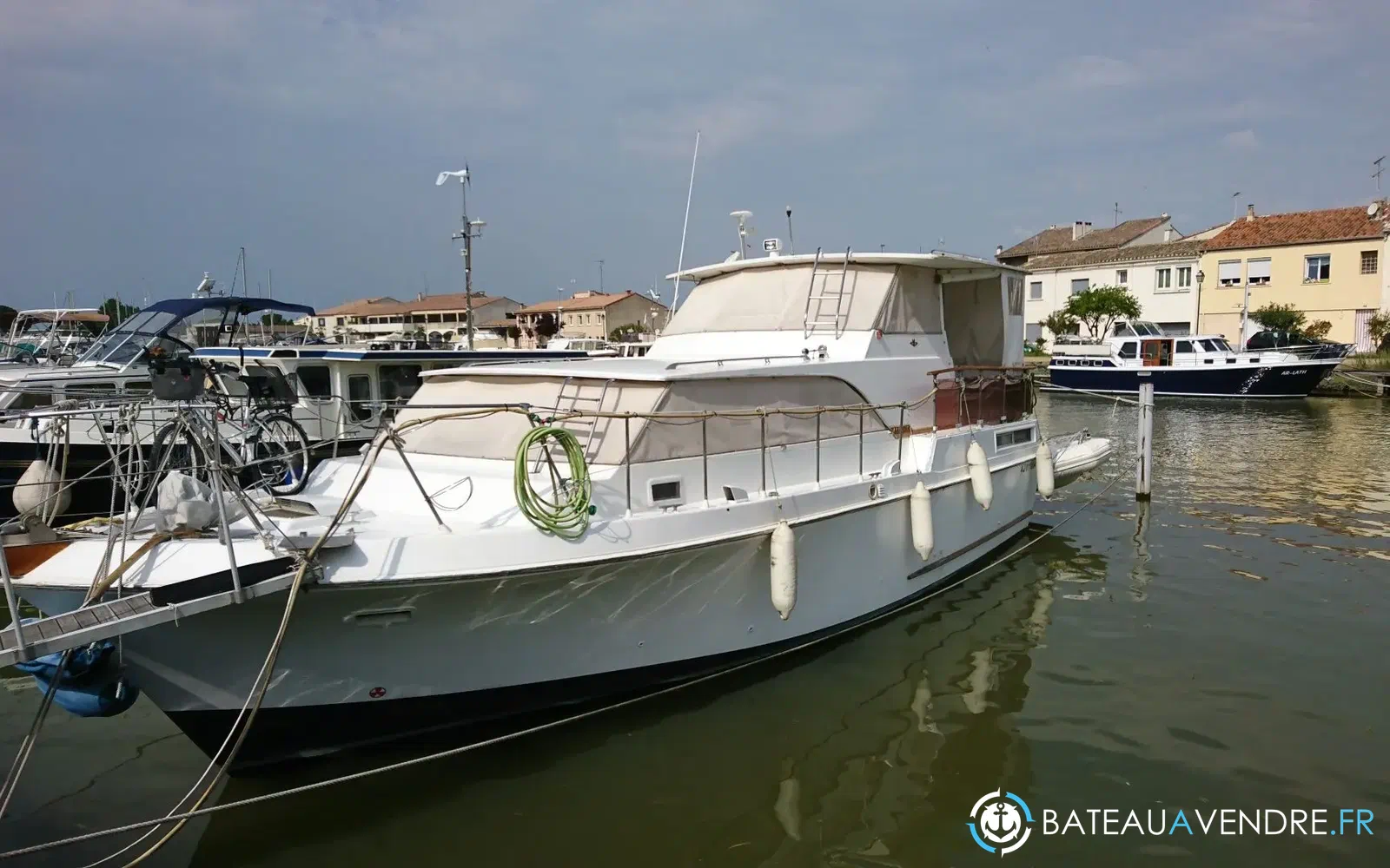 slider 1 Bertram 38