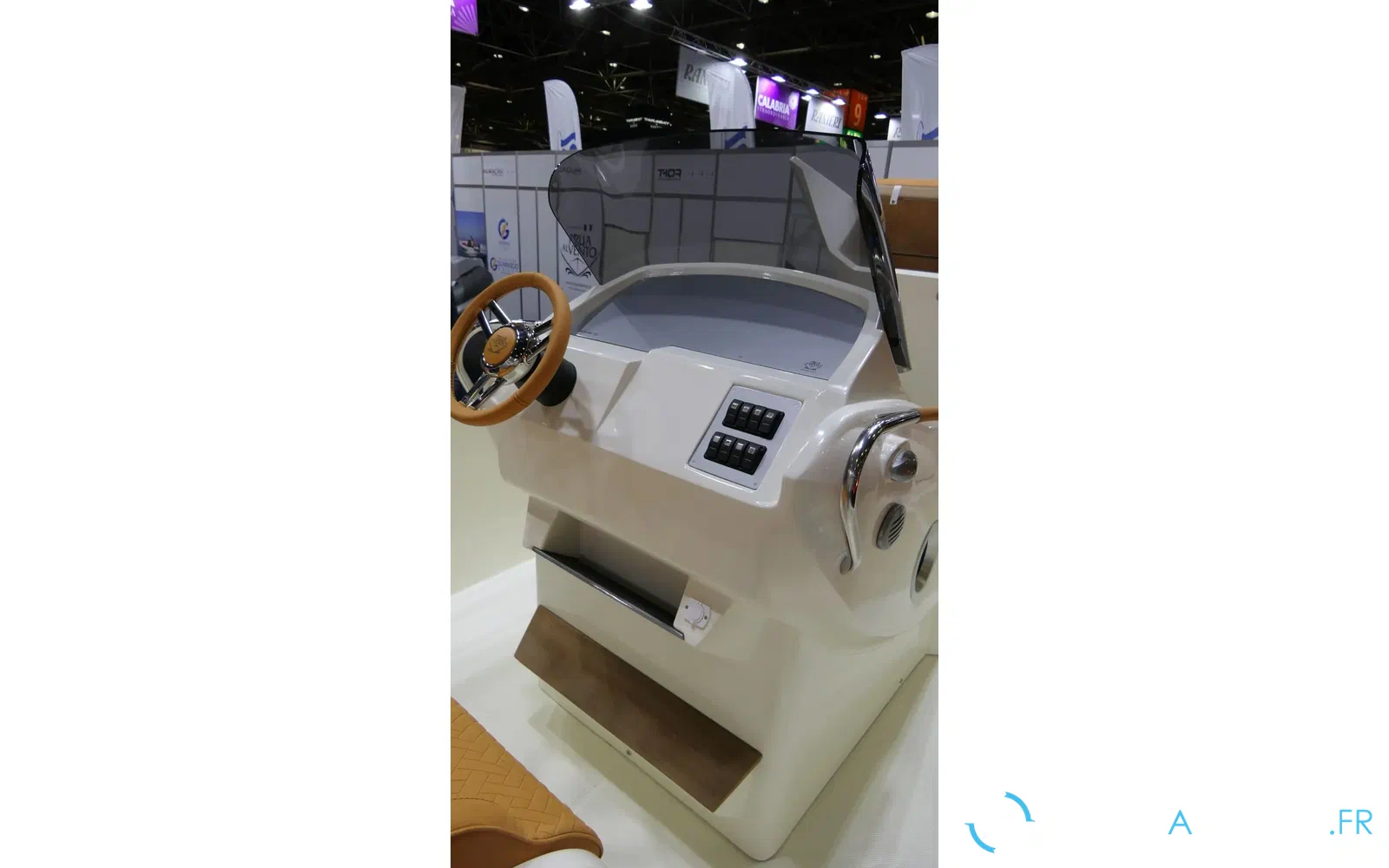 slider 4 Prua Al Vento Jaguar 7.0