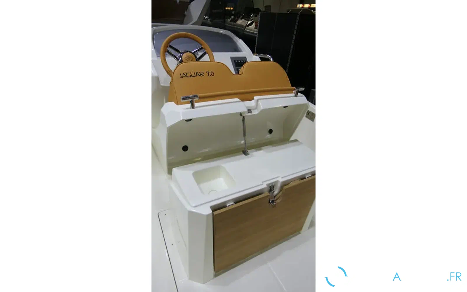 slider 6 Prua Al Vento Jaguar 7.0