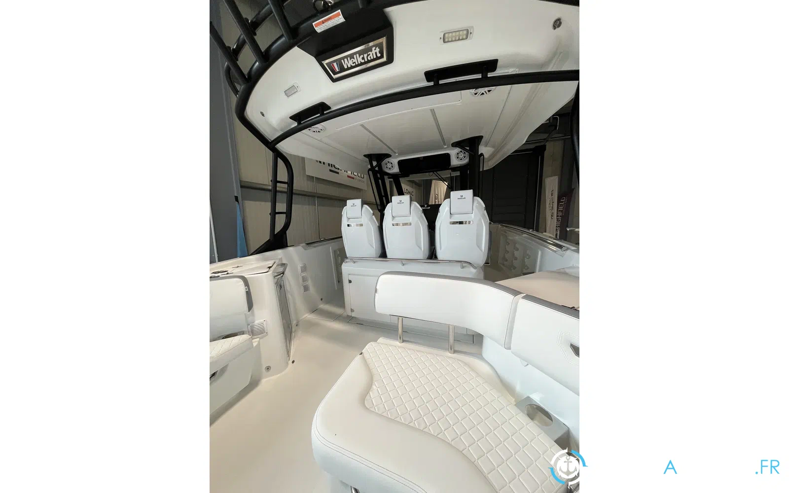 slider 10 Wellcraft 38 T-Top