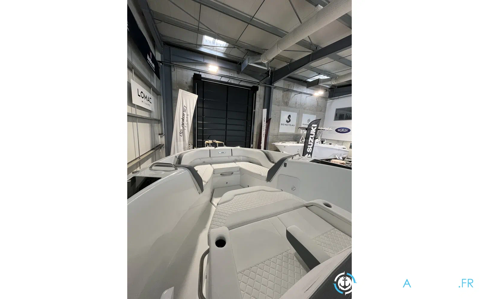 slider 16 Wellcraft 38 T-Top