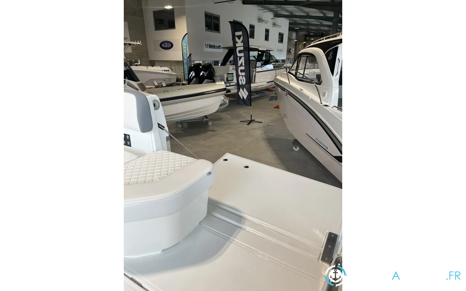 slider 19 Wellcraft 38 T-Top