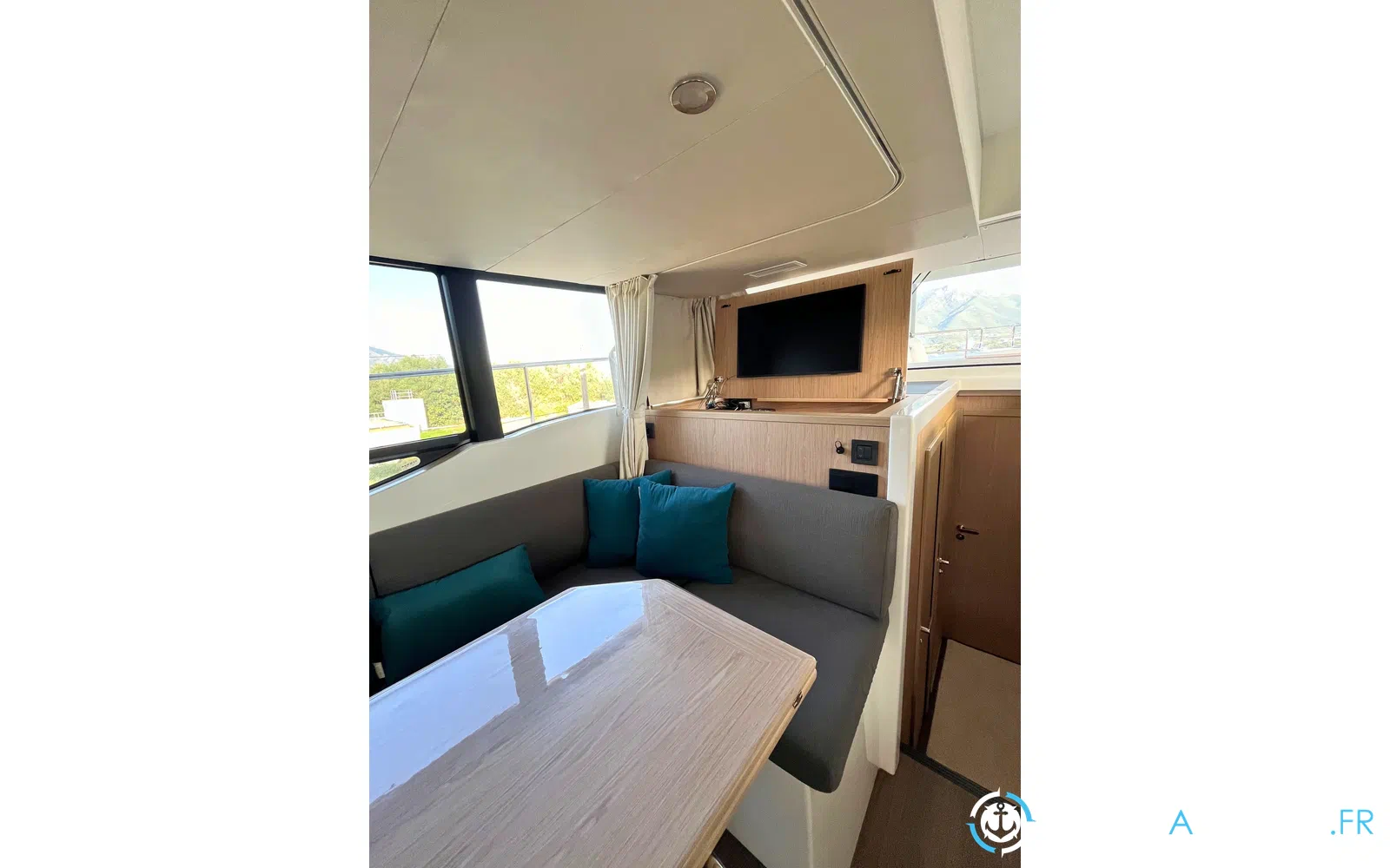 slider 9 Beneteau Swift Trawler 48