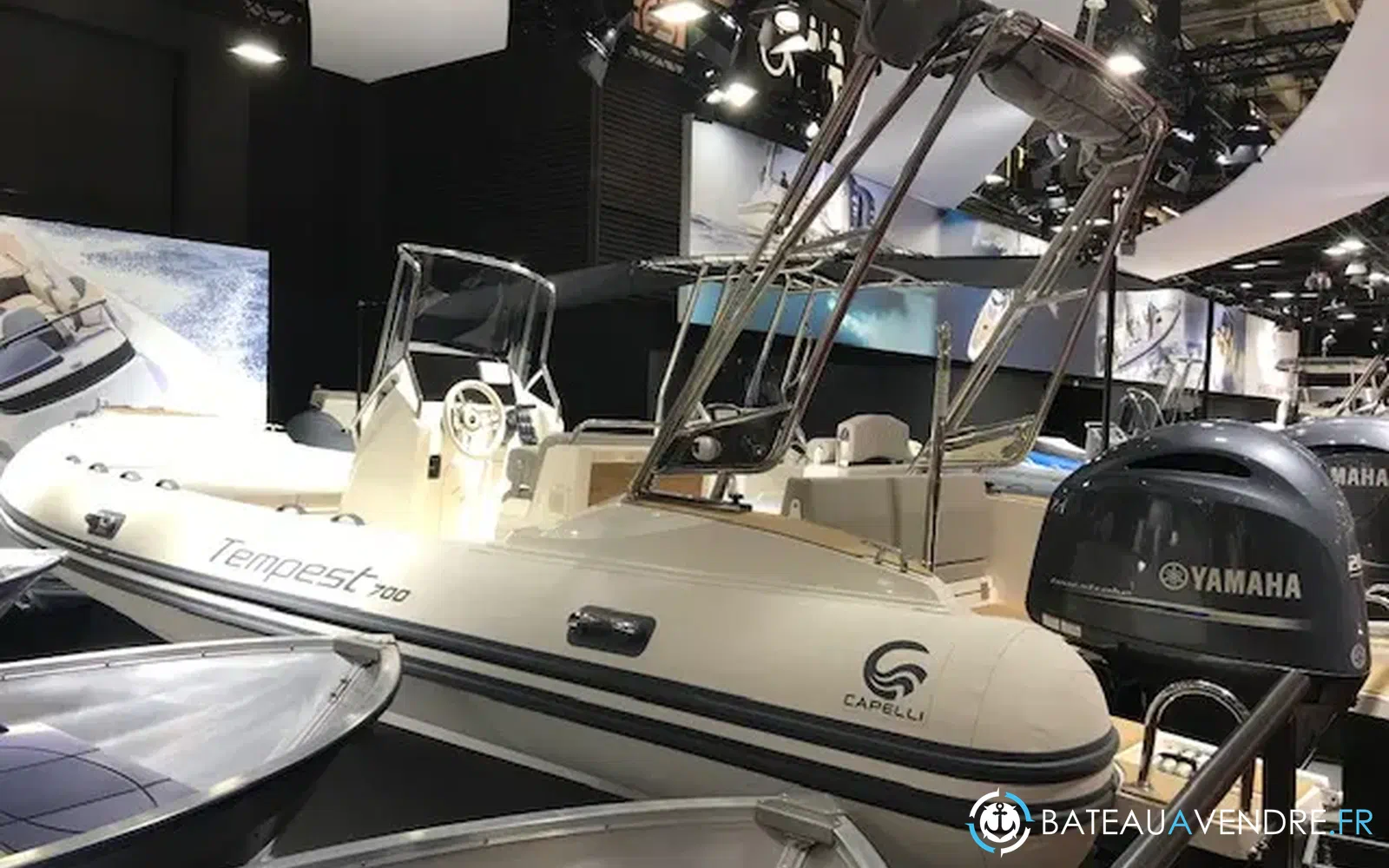 slider 12 Capelli Tempest 700 Luxe