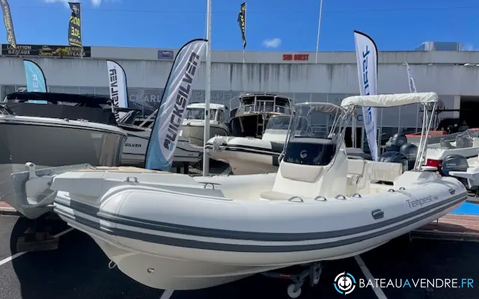 slider 1 Capelli Tempest 700 Luxe