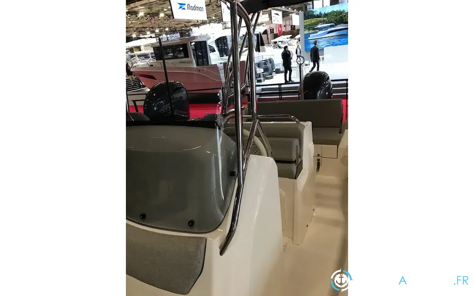 slider 8 Capelli Tempest 700 Luxe