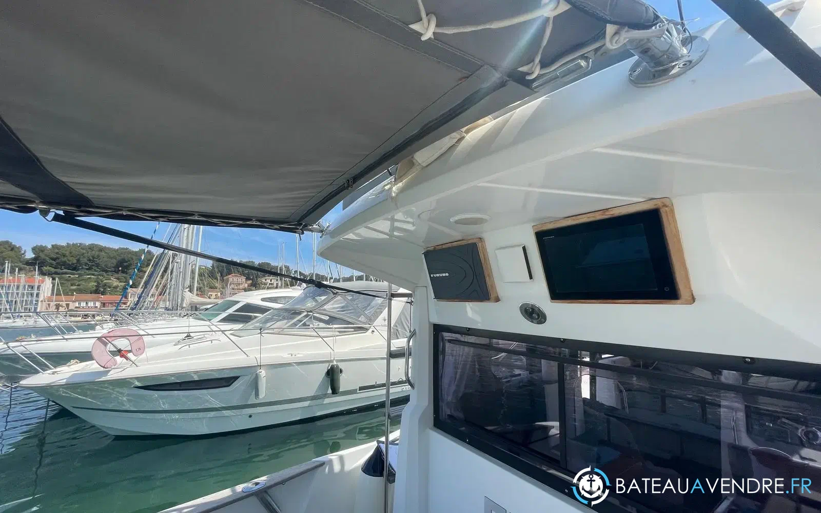 slider 12 Beneteau Barracuda 9